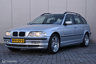 BMW 3 Serie Touring 330i | Half leder | Automaat | Cruise |